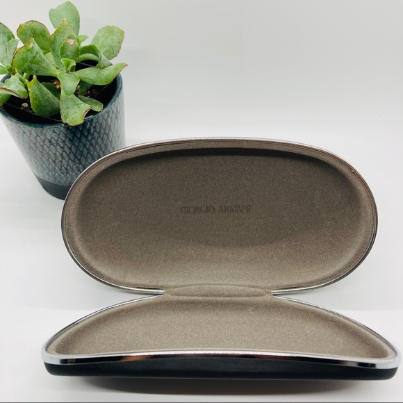 Giorgio Armani | Black Clamshell Glasses Case - Picture 2 of 6